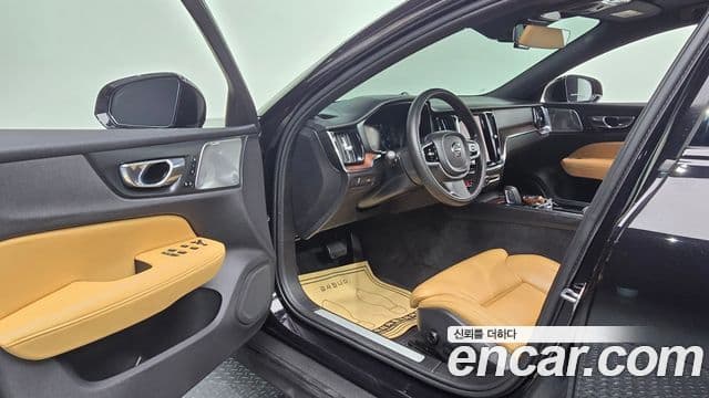 Volvo V60 Cross Country 2020 — Şəkil 10/20