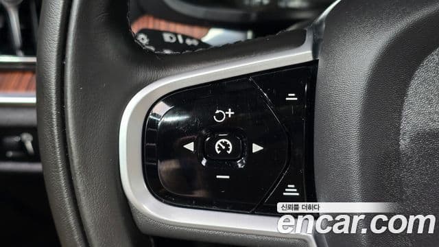 Volvo V60 Cross Country 2020 — фото 13 из 20