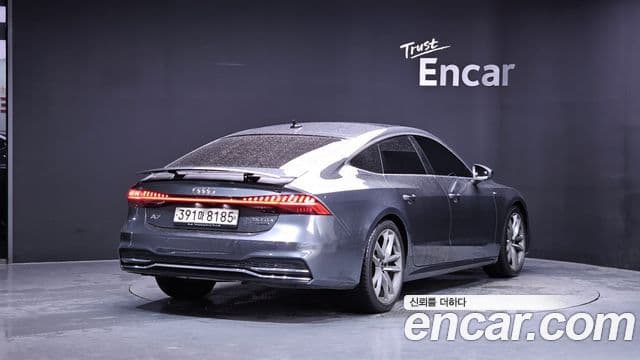 Audi A7 2020 — ფოტო 2/20