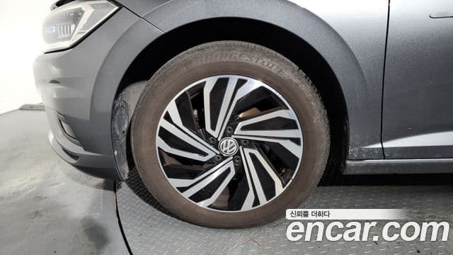 Volkswagen Jetta 2021 — Şəkil 5/20