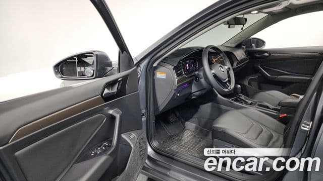 Volkswagen Jetta 2021 — Şəkil 10/20