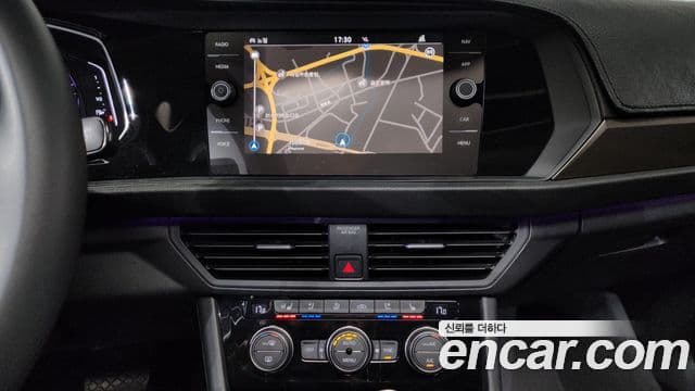 Volkswagen Jetta 2021 — Şəkil 12/20