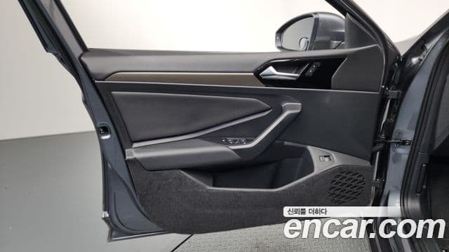 Volkswagen Jetta 2021 — Photo 26/34