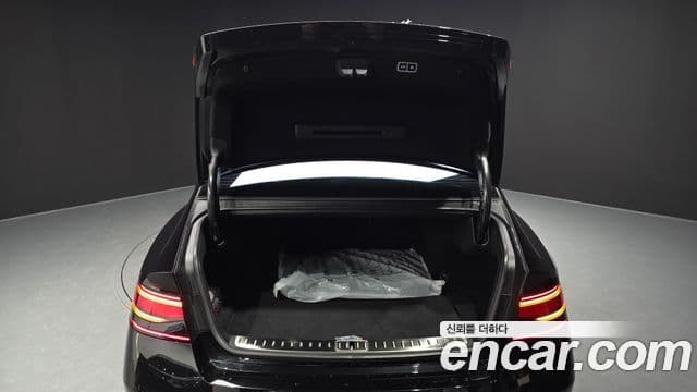 Genesis G90 2023 — Photo 3/39