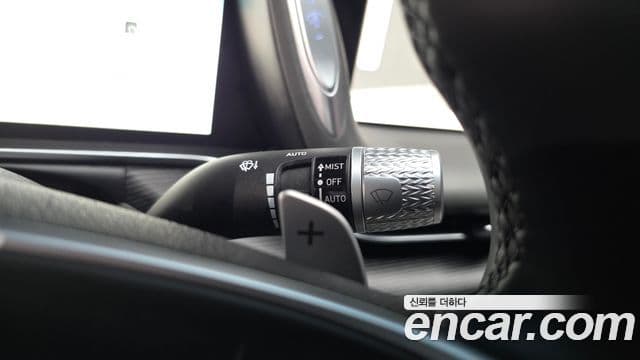 Genesis G90 2023 — Photo 14/39
