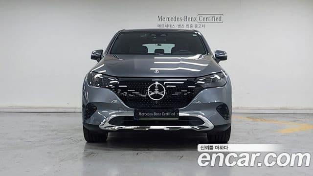 Mercedes-Benz EQE SUV 2025 — Photo 10/18
