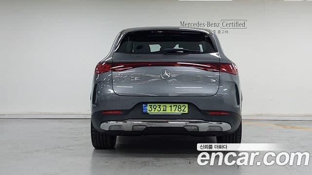 Mercedes-Benz EQE SUV 2025 — Photo 1/18