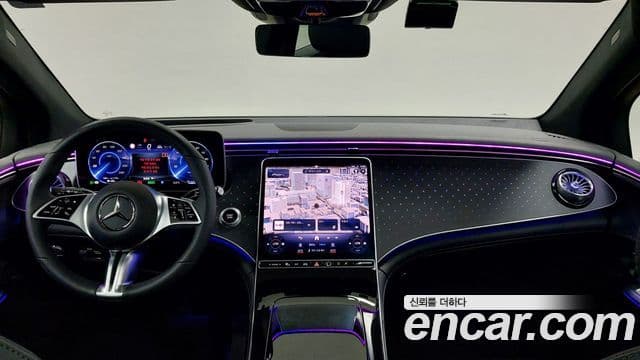 Mercedes-Benz EQE SUV 2025 — Photo 16/18