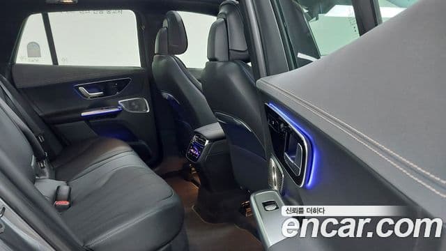 Mercedes-Benz EQE SUV 2025 — Photo 4/18