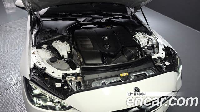 Mercedes-Benz C-Class 2023 — ფოტო 5/20