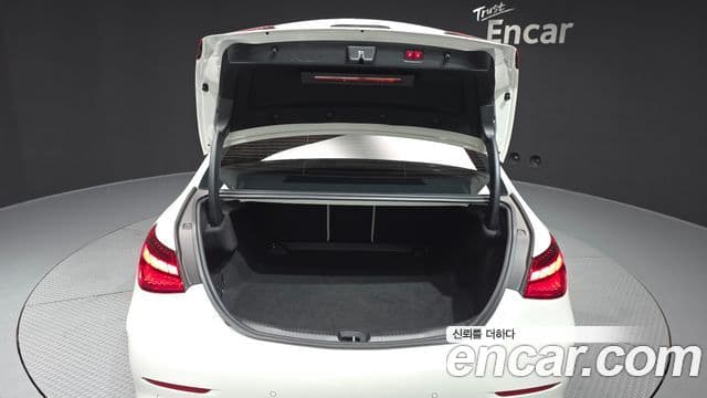Mercedes-Benz C-Class 2023 — ფოტო 20/20