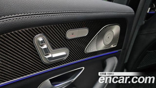 Mercedes-Benz GLE-Class 2022 — ფოტო 25/37