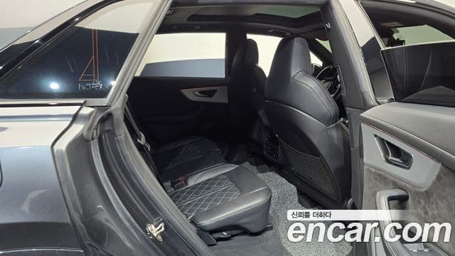 Audi Q7 2021 — фото 11 из 20