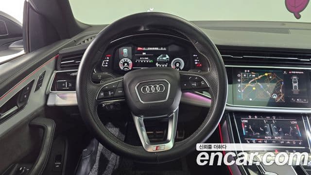 Audi Q7 2021 — ფოტო 13/20