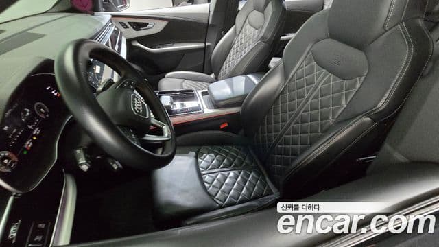 Audi Q7 2021 — ფოტო 20/20