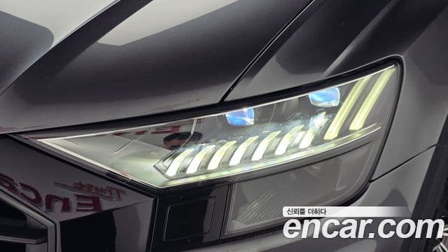 Audi Q8 2021 — ფოტო 15/36