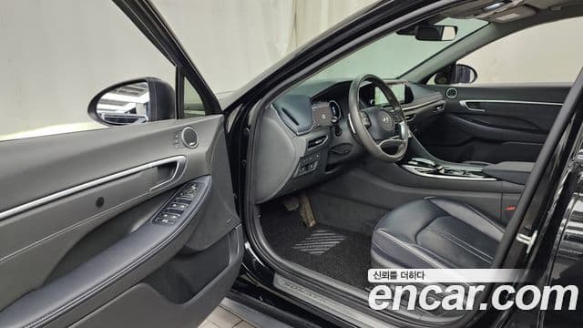 Hyundai Sonata 2021 — фото 9 из 20