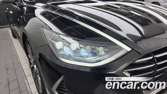 Hyundai Sonata Hybrid 2021 — Photo 21/33