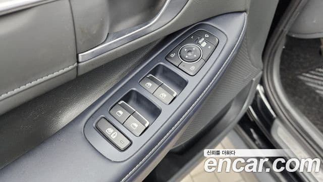 Hyundai Sonata Hybrid 2021 — Photo 22/33