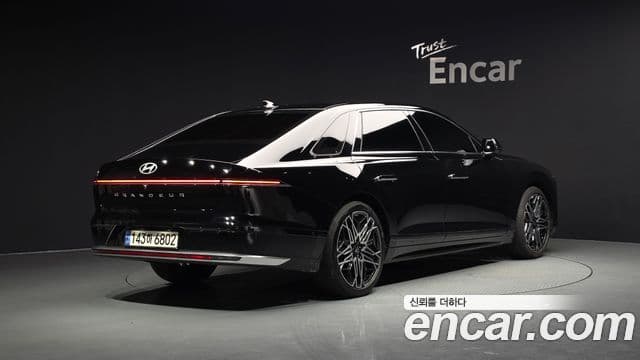 Hyundai Grandeur 2023 — ფოტო 2/20