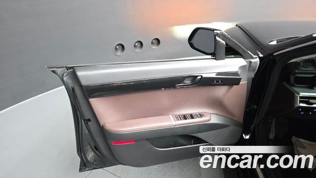Hyundai Grandeur Hybrid 2023 — Photo 20/40