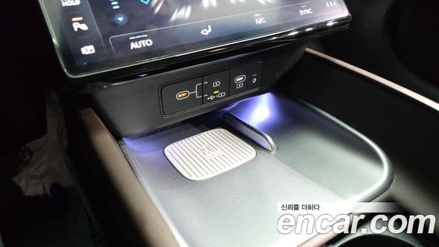Hyundai Grandeur Hybrid 2023 — Photo 18/40