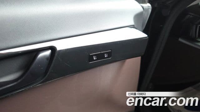 Hyundai Grandeur Hybrid 2023 — Photo 11/40