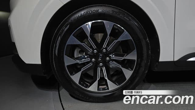 Kia Carnival 2021 — фото 5 из 20