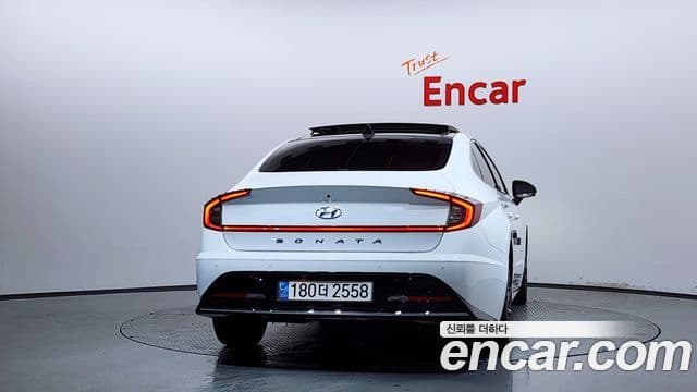 Hyundai Sonata 2023 — ფოტო 4/20