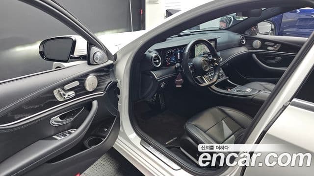 Mercedes-Benz E-Class 2021 — Şəkil 10/20