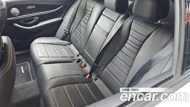 Mercedes-Benz E-Class 2021 — Şəkil 11/20
