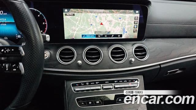 Mercedes-Benz E-Class 2021 — Şəkil 13/20