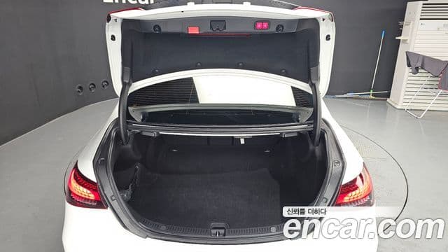 Mercedes-Benz E-Class 2021 — Şəkil 20/20