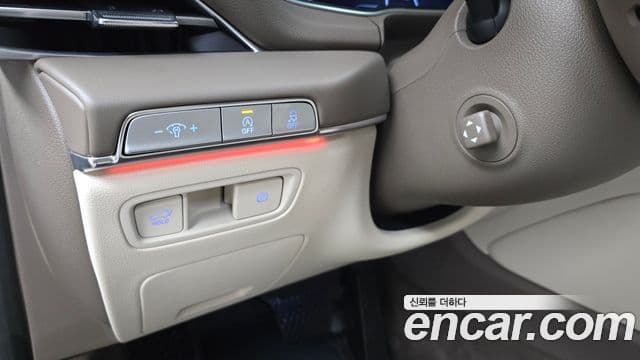 Genesis GV80 2023 — ფოტო 19/20