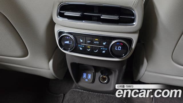 Genesis GV80 2023 — ფოტო 17/33