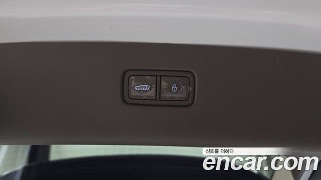 Genesis GV80 2023 — ფოტო 18/33