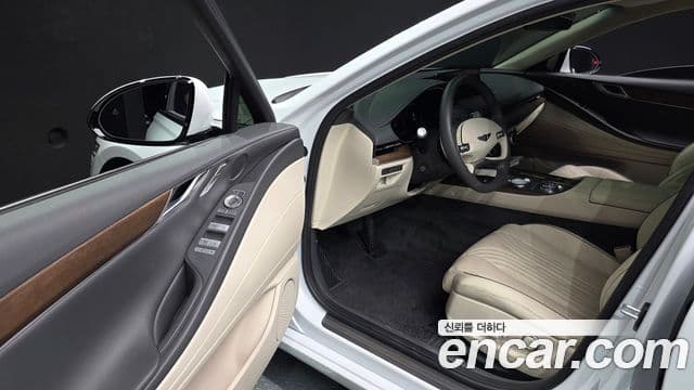 Genesis Electrified G80 2022 — Şəkil 9/20
