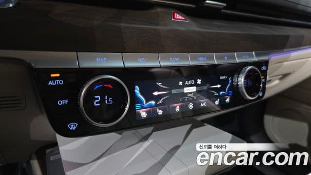 Genesis Electrified G80 2022 — ფოტო 15/20