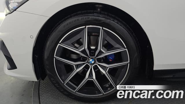 BMW 5 Series 2025 — ფოტო 5/20