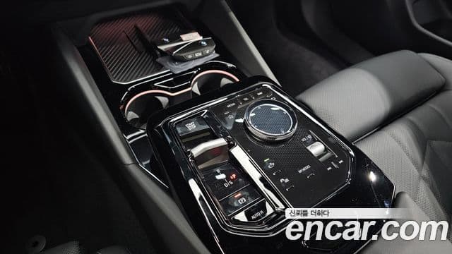 BMW 5 Series 2025 — ფოტო 9/20