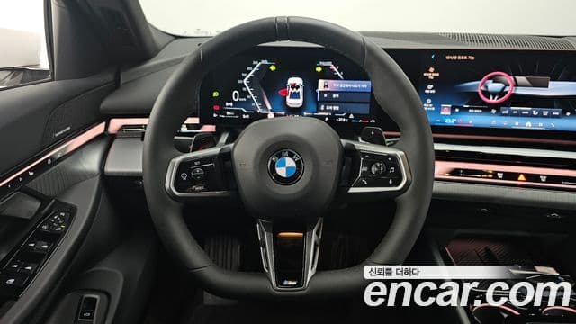 BMW 5 Series 2025 — ფოტო 13/20