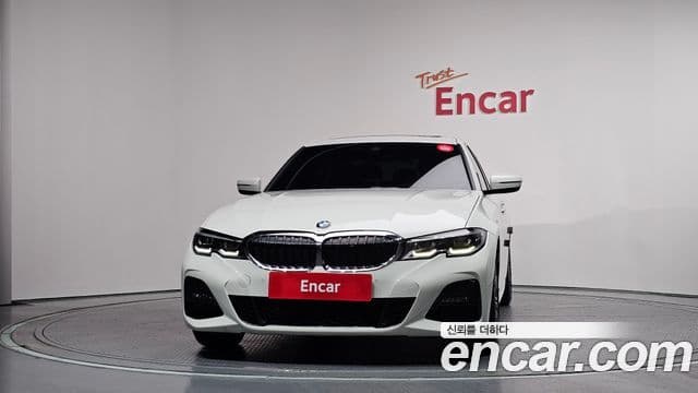 BMW 3 Series 2022 — ფოტო 2/20