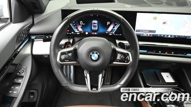 BMW 5 Series 2024 — фото 12 из 20
