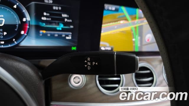 Mercedes-Benz E-Class 2019 — фото 9 из 20