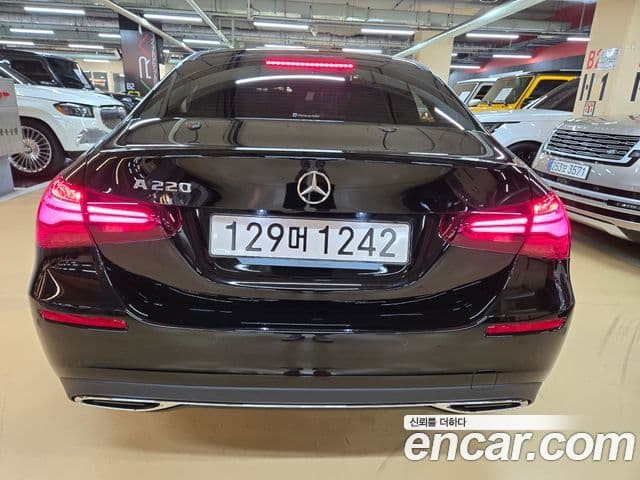 Mercedes-Benz A-Class 2023 — ფოტო 3/20