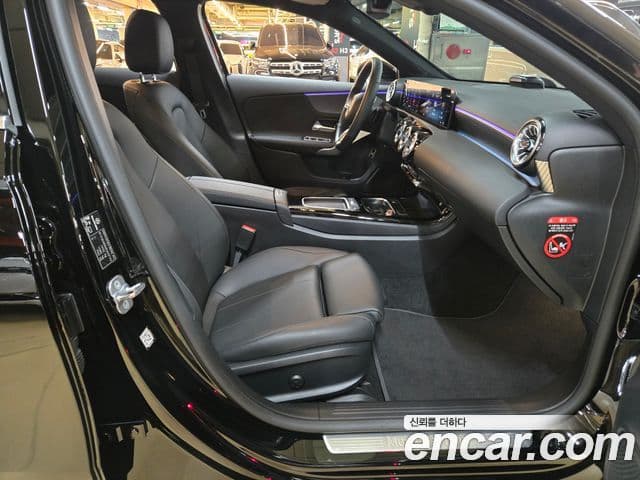 Mercedes-Benz A-Class 2023 — ფოტო 14/20