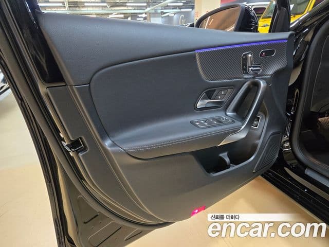 Mercedes-Benz A-Class 2023 — ფოტო 15/20