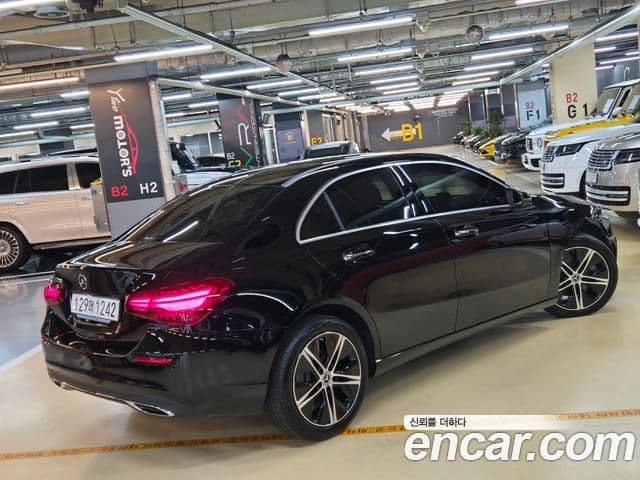 Mercedes-Benz A-Class 2023 — ფოტო 19/20