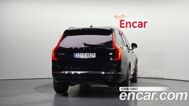 Volvo XC90 2024 — Photo 13/36