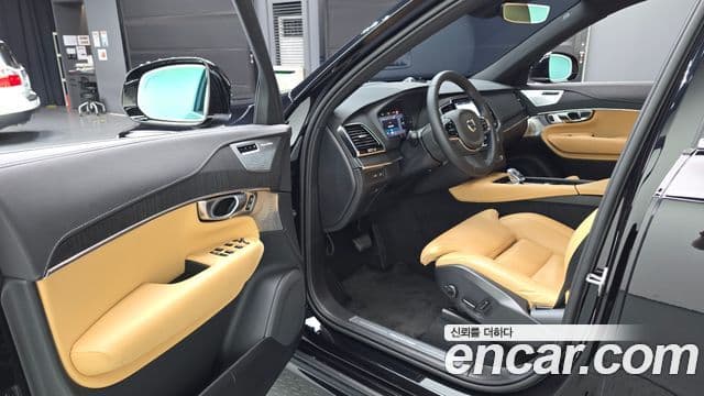 Volvo XC90 2024 — Photo 12/36
